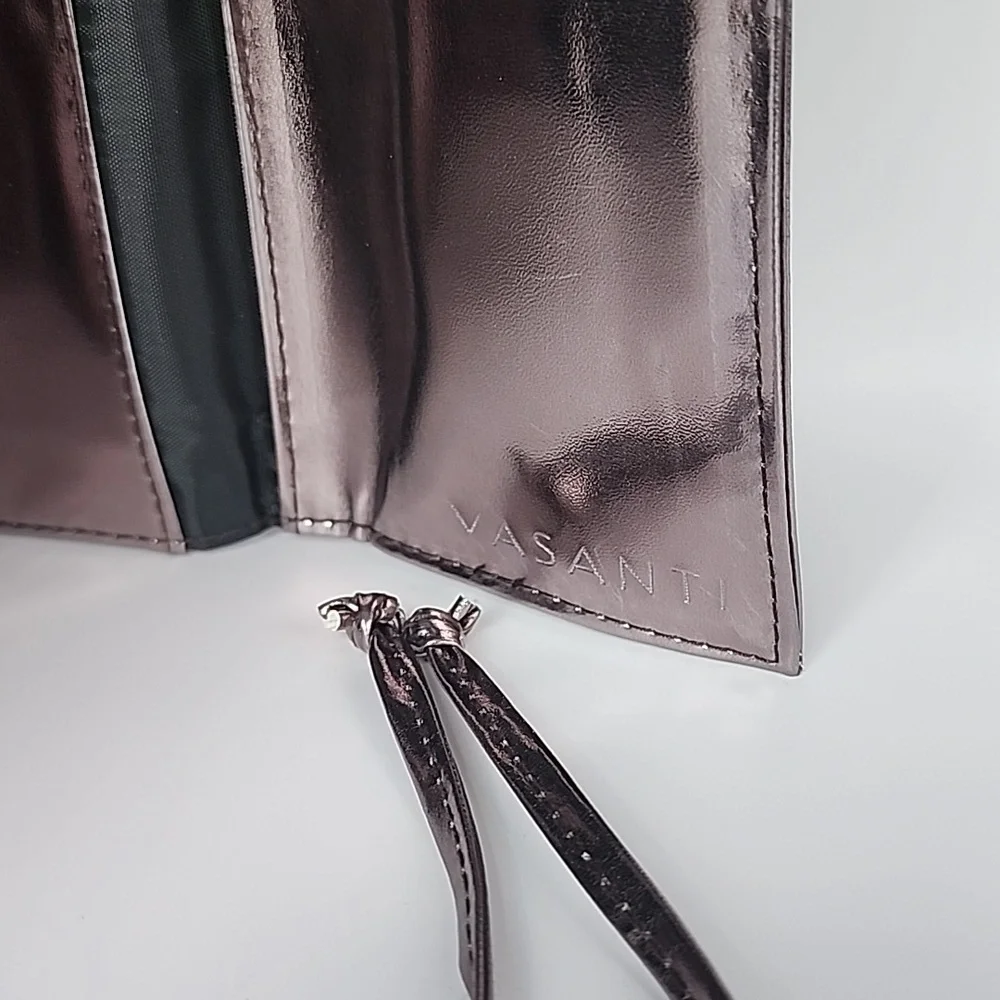 Vasanti Metallic Makeup Brush Travel Case